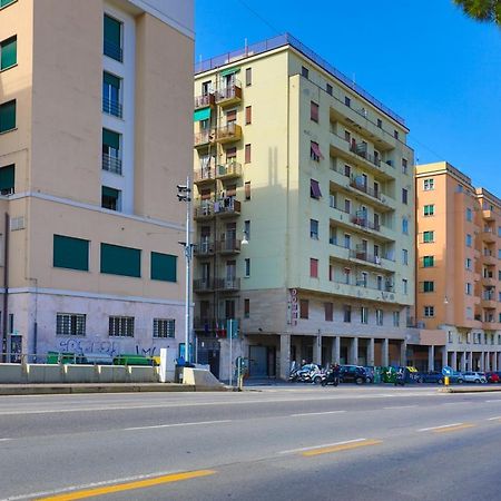 Affittacamere "San Martino Rooms" Genoa Bagian luar foto