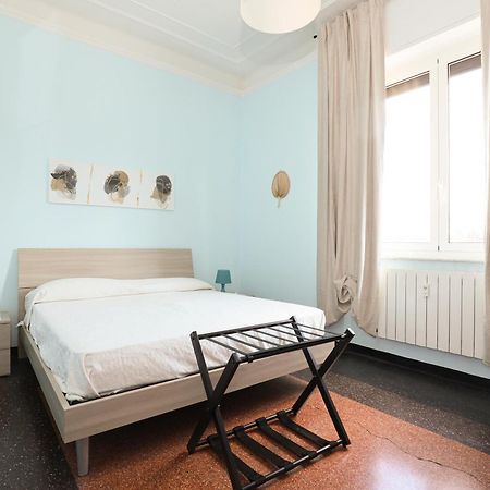 Affittacamere "San Martino Rooms" Genoa Bagian luar foto
