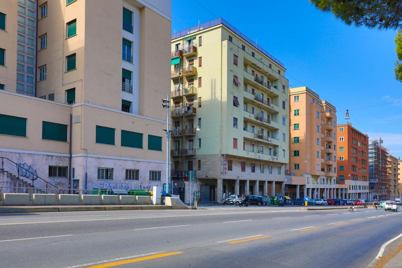 Affittacamere "San Martino Rooms" Genoa Bagian luar foto