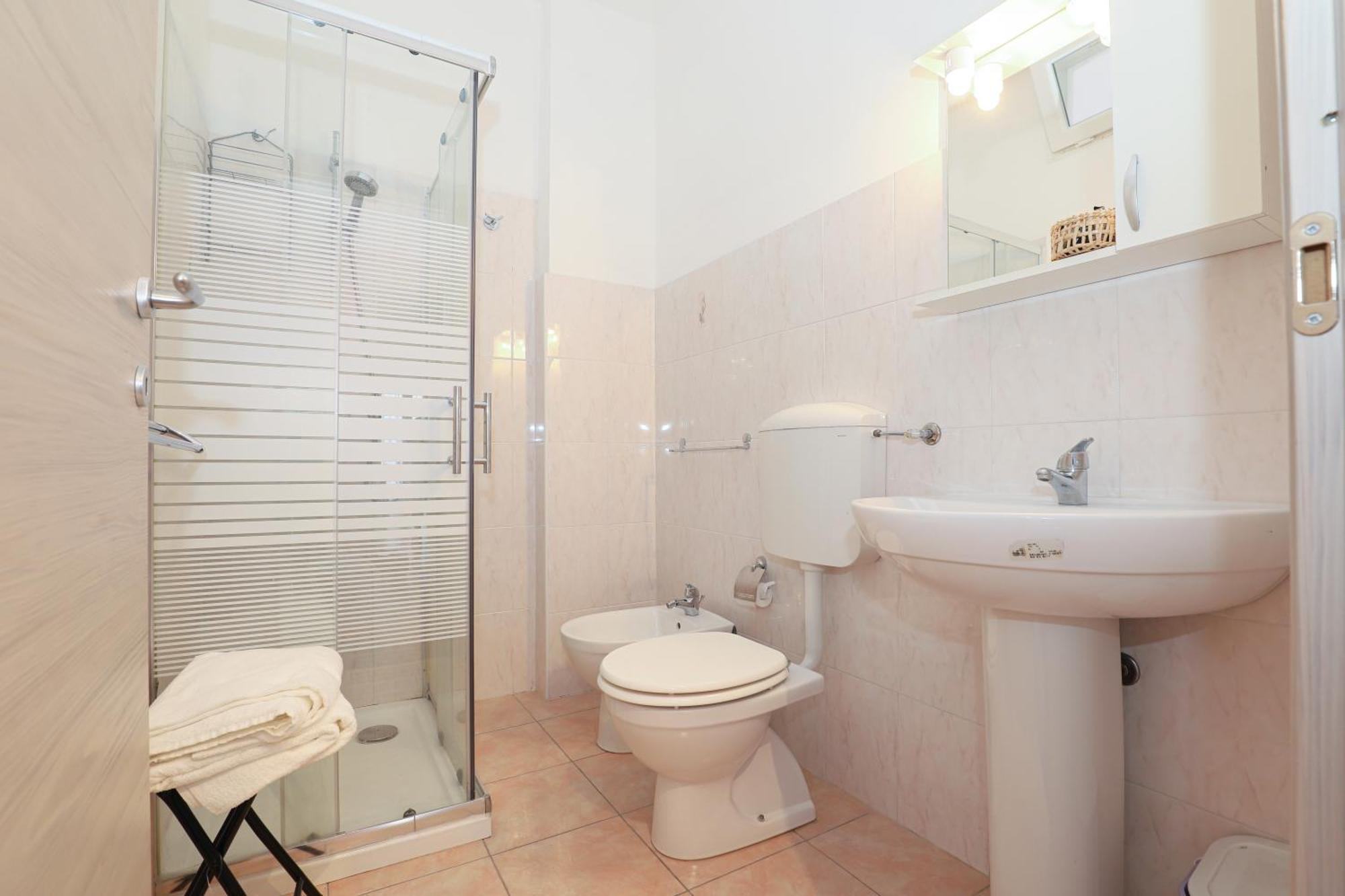 Affittacamere "San Martino Rooms" Genoa Bagian luar foto