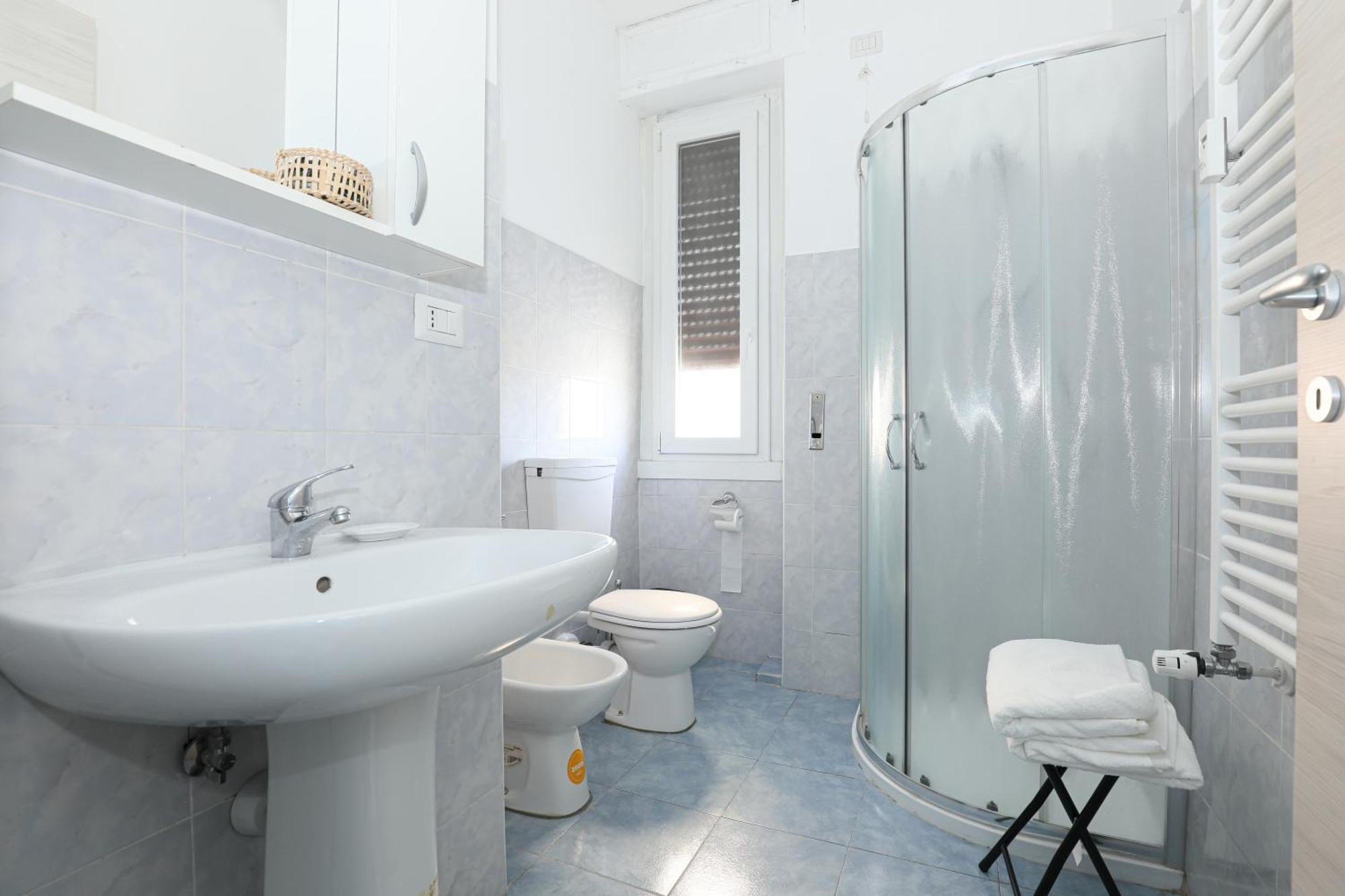 Affittacamere "San Martino Rooms" Genoa Bagian luar foto